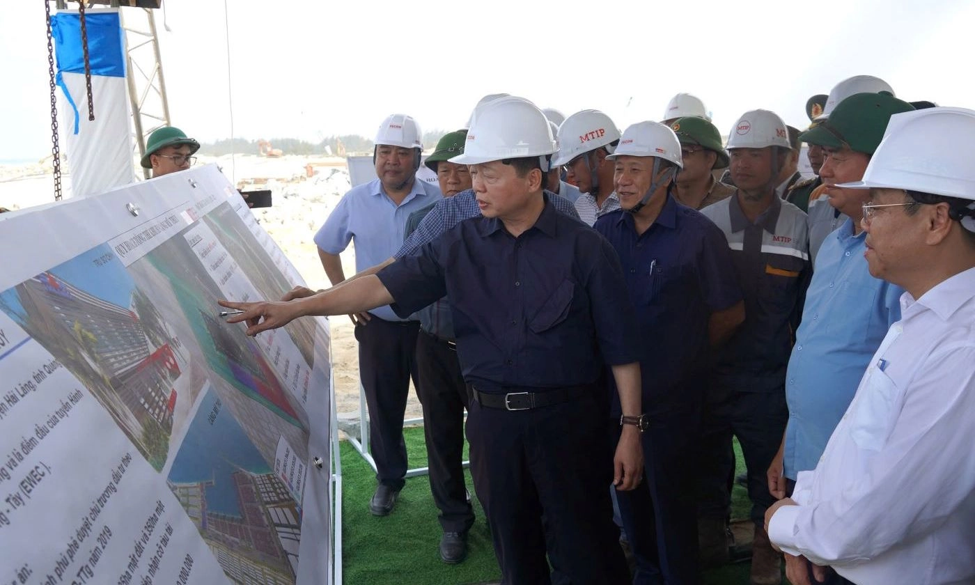 Phó Thủ tướng Trần Hồng Hà kiểm tra tiến độ hai dự án trọng điểm tại Quảng Trị