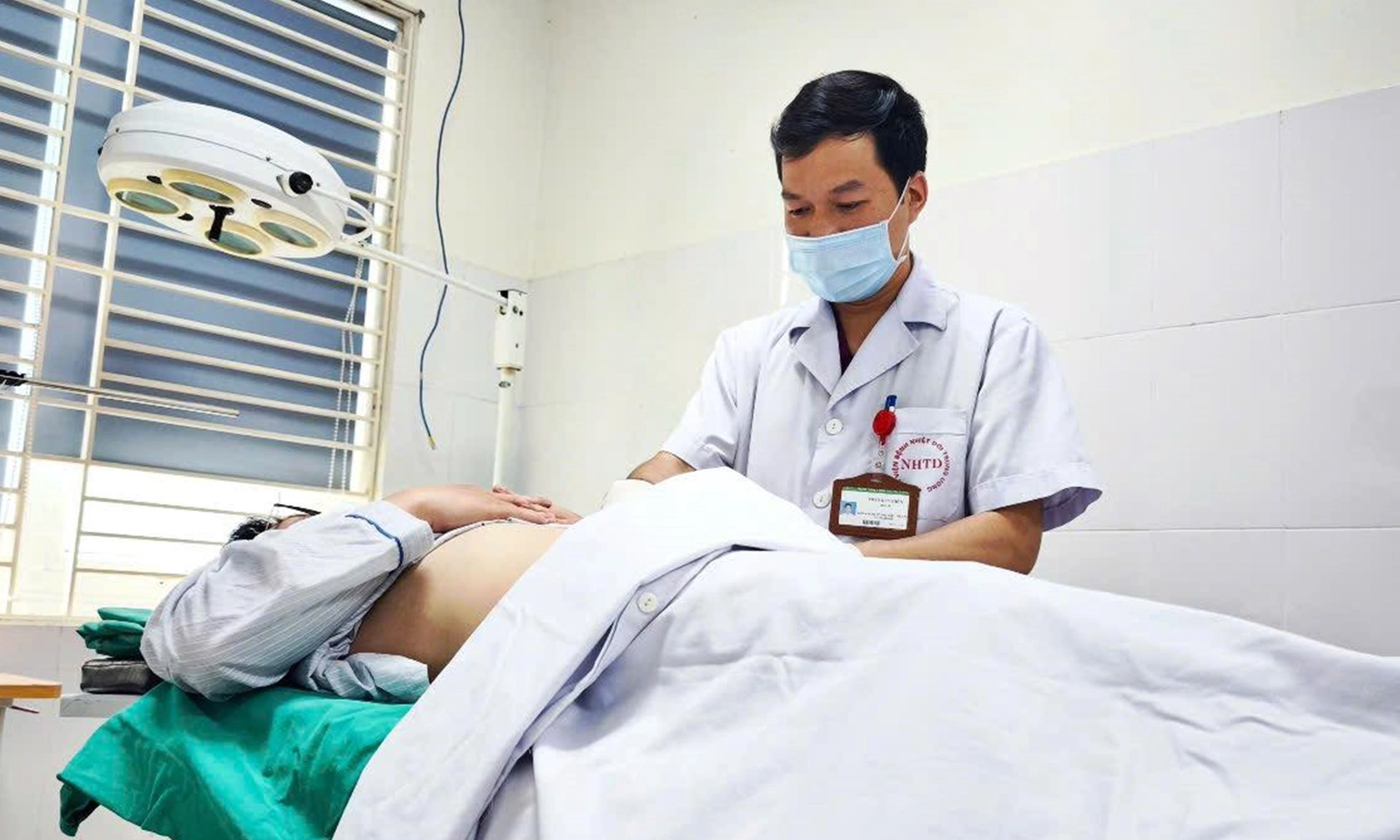 Chấn thương dương vật nghiêm trọng vì “yêu” sai tư thế