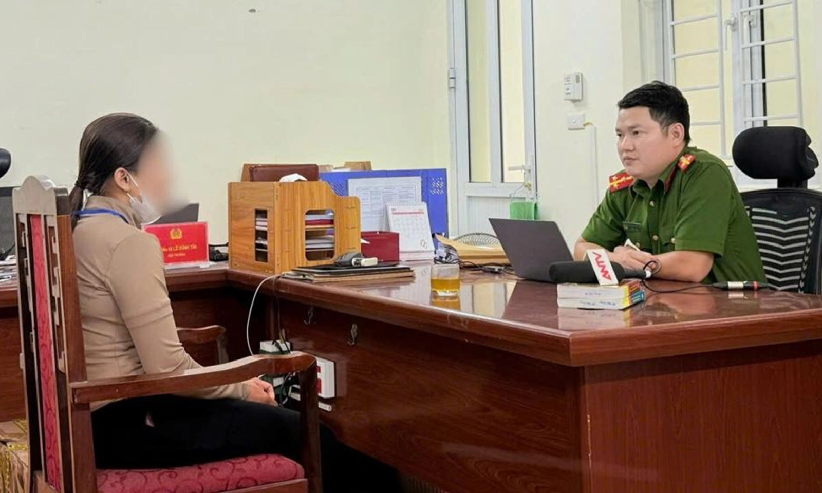 Mất hơn 400 triệu đồng sau khi chuyển “phí ship 16K”