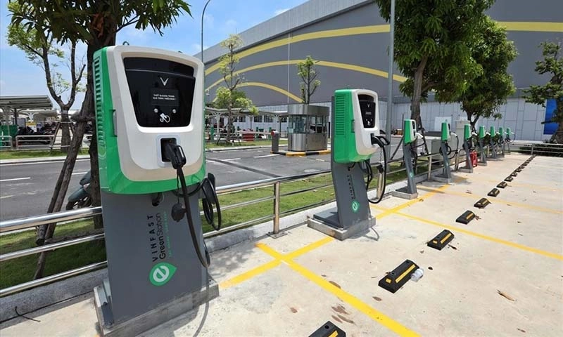 Đa số người đã dùng ô tô điện không muốn trở về với xe máy nổ