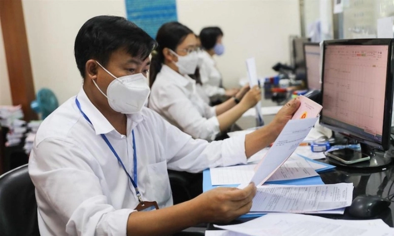 Hướng dẫn mới về chế độ nghỉ hưu trước tuổi do sắp xếp bộ máy