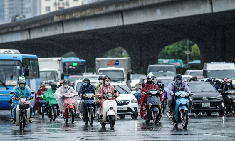 Ngày 1/5: Bắc Bộ mưa dông, Nam Bộ nắng nóng 
