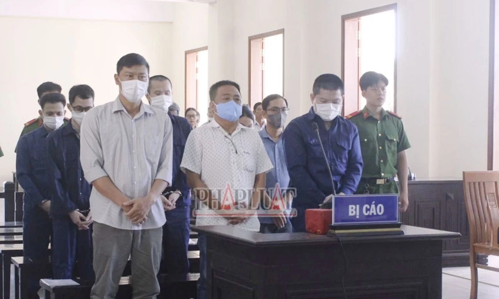 Cần Thơ hoãn xét xử vụ nhận hối lộ tại Trung tâm đăng kiểm xe cơ giới