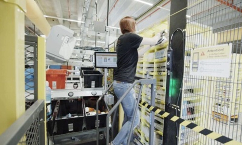 Amazon ra mắt robot mới có khả năng “cảm nhận” hàng hóa