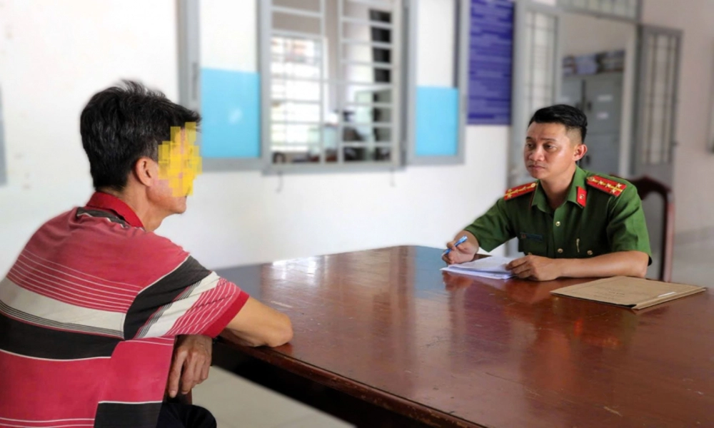 Triệu tập kẻ chọc phá đường dây nóng công an sau chầu nhậu