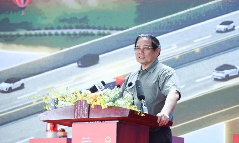 Thủ tướng: Không để cao tốc đội vốn, chậm tiến độ  