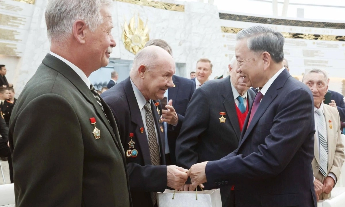 Tổng Bí thư: Việt Nam coi trọng quan hệ hữu nghị truyền thống với Belarus