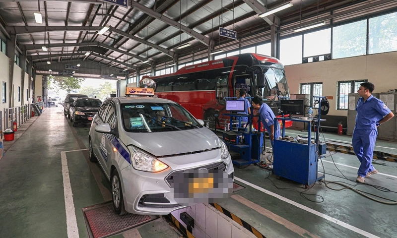Không cấm xe ô tô theo năm sản xuất