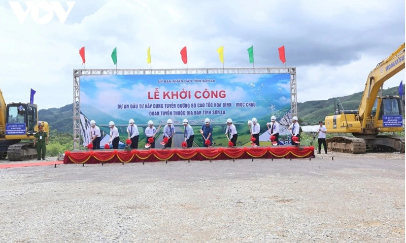 Khởi công xây dựng cao tốc Hòa Bình - Mộc Châu