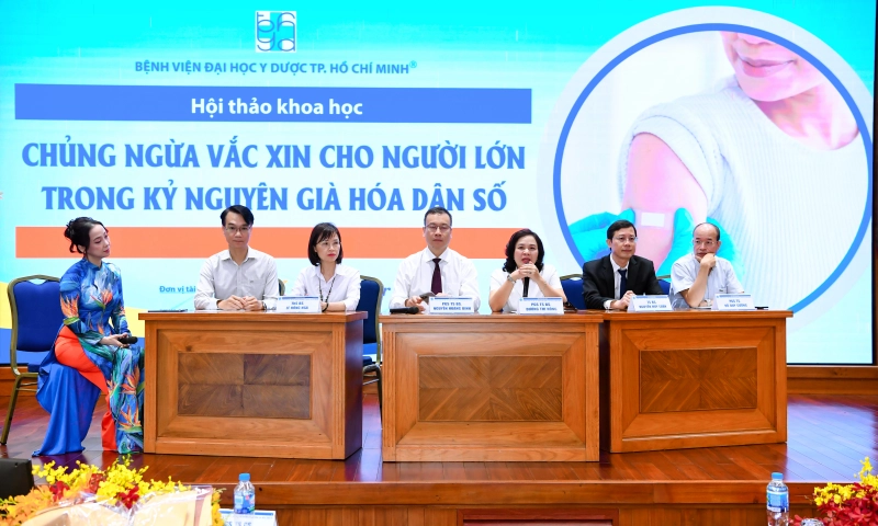 Tiêm ngừa người lớn chặn đứng gánh nặng bệnh tật thời dân số già
