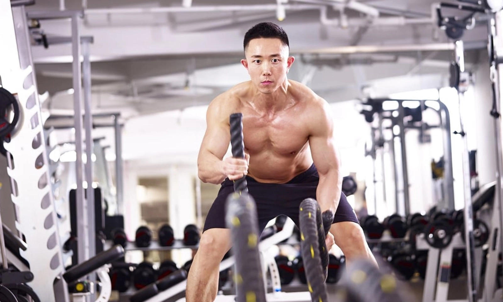 Bác sĩ Trung Quốc khuyên phụ nữ nên ngắm đàn ông cơ bắp để ‘cải thiện tâm trạng’