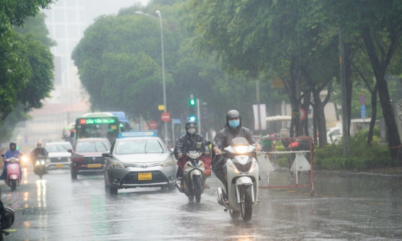 TPHCM mưa lớn kéo dài đến 27/5