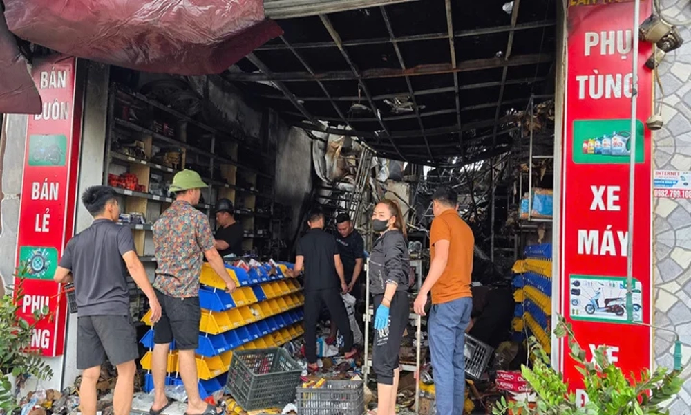 Công an truy tìm nghi phạm đốt nhà trong đêm tại Bắc Giang