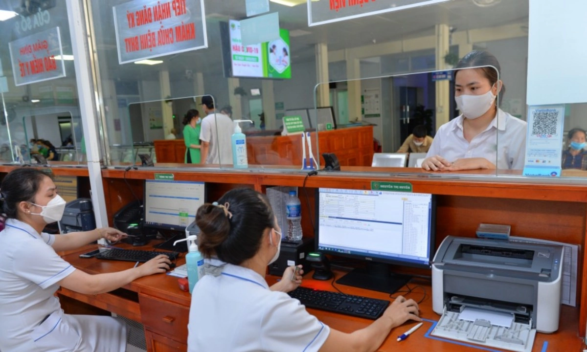 Bỏ thẻ BHYT giấy, người dân đi khám chữa bệnh bằng cách nào?