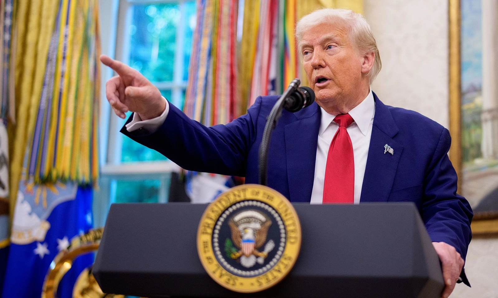 Chính quyền Trump ra lệnh cho một số công ty Mỹ ngừng bán hàng cho Trung Quốc
