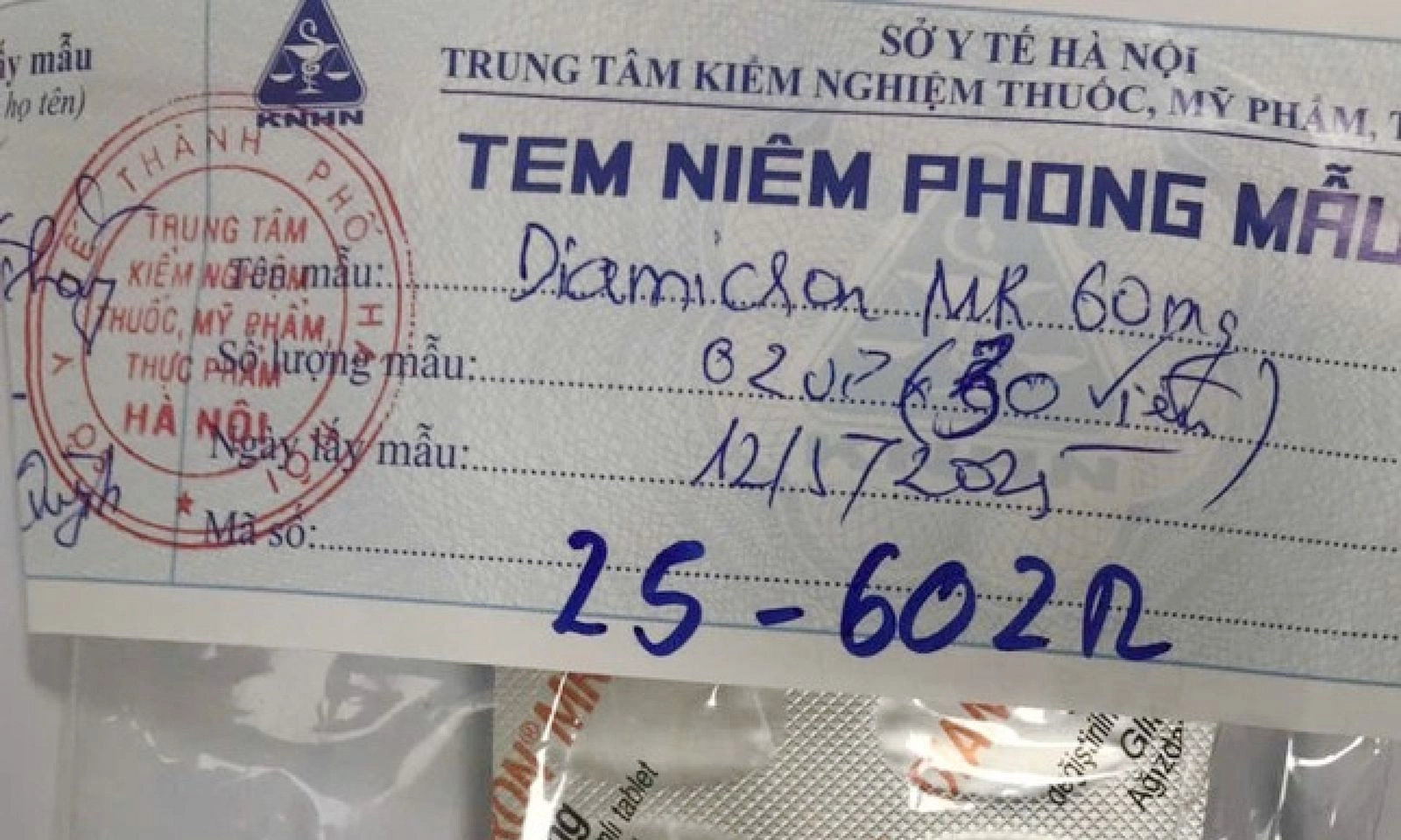 Hà Nội: Phát hiện thuốc giả, không rõ nguồn gốc tại 2 nhà thuốc