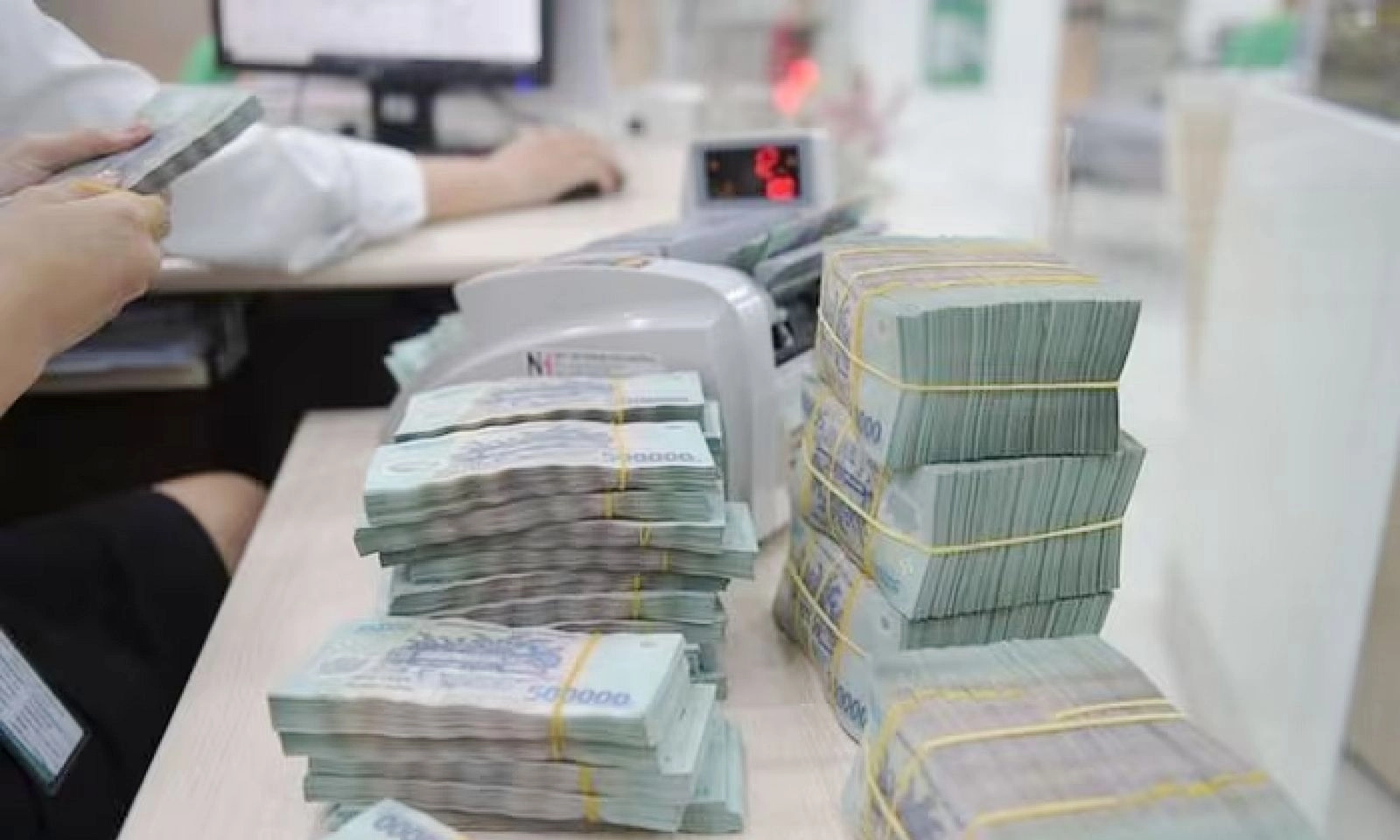 Nhiều chính sách mới về tiền lương, hóa đơn điện tử và đầu tư nước ngoài có hiệu lực từ tháng 6
