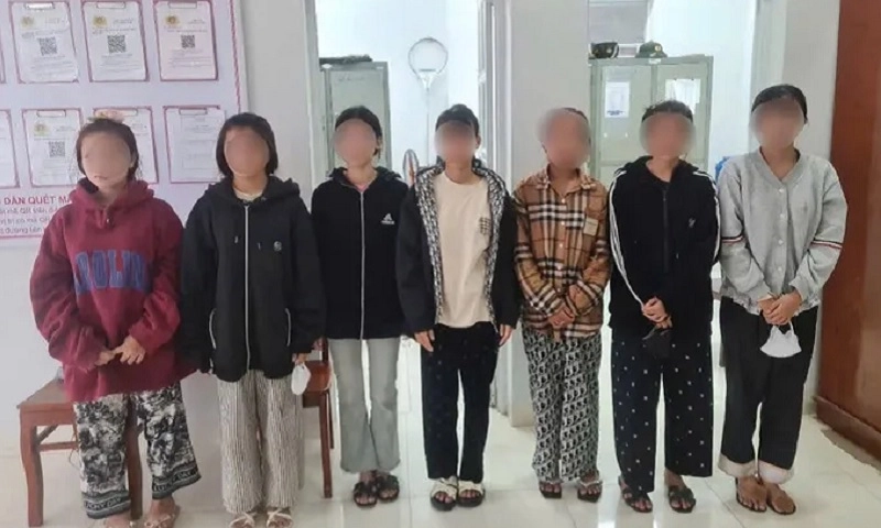 Công an làm rõ vụ 7 thiếu nữ dùng chích điện hành hung bạn ở Bình Thuận