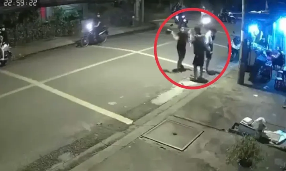 Công an điều tra vụ hành hung giữa đường phố tại Quận 12