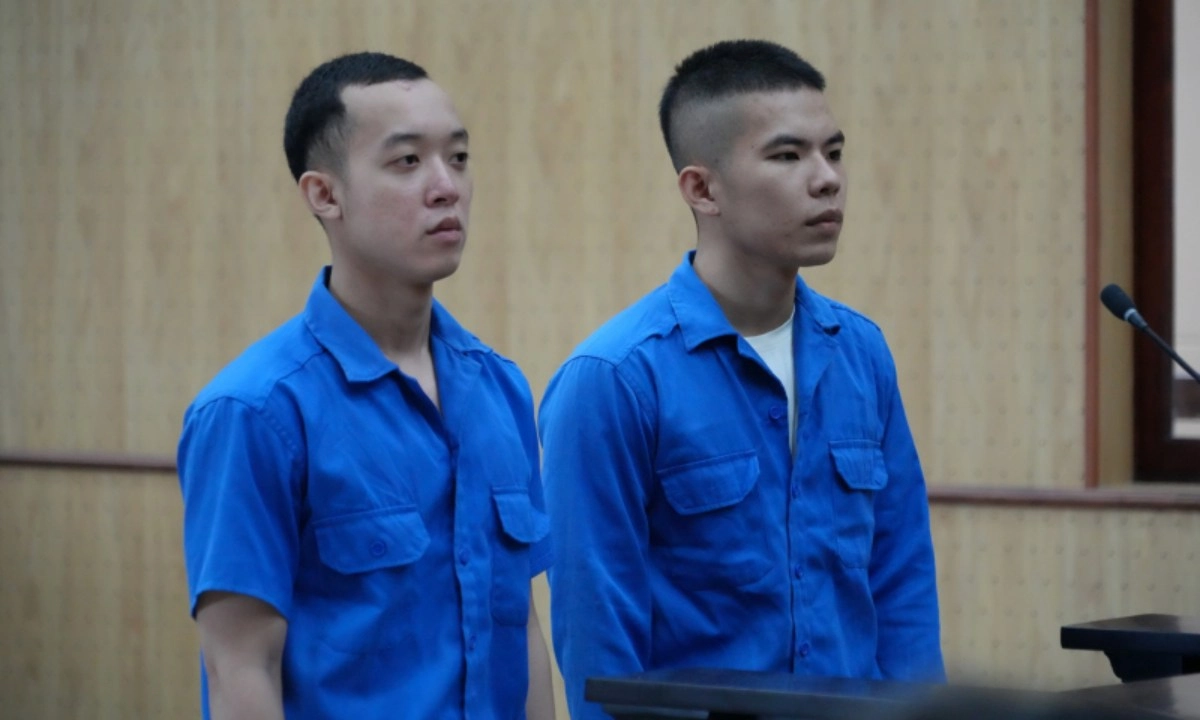 Hai côn đồ hung hãn chém người nhận gần 36 năm tù