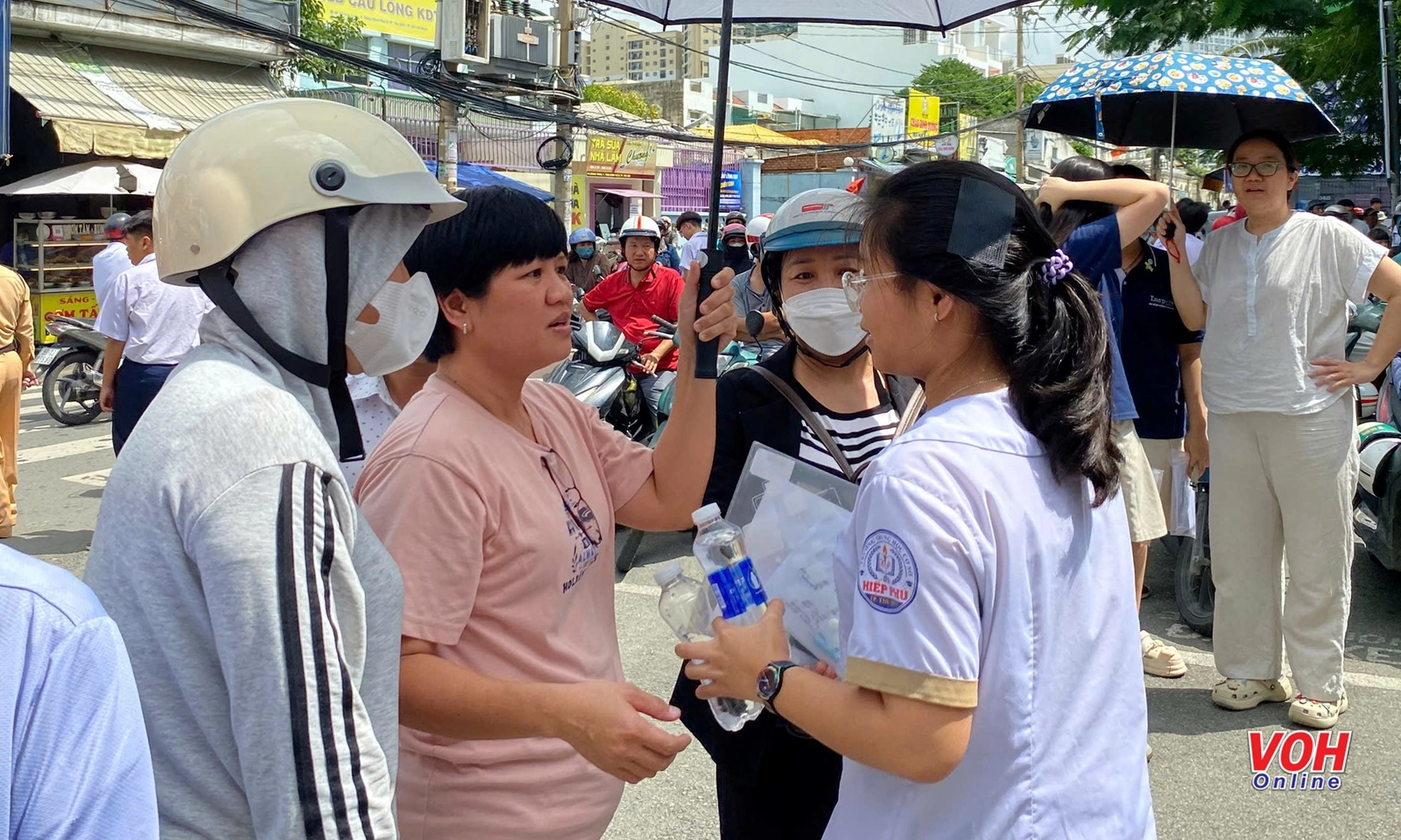 Thí sinh TPHCM thích thú với đề thi Ngữ văn về “hành trình trưởng thành…”