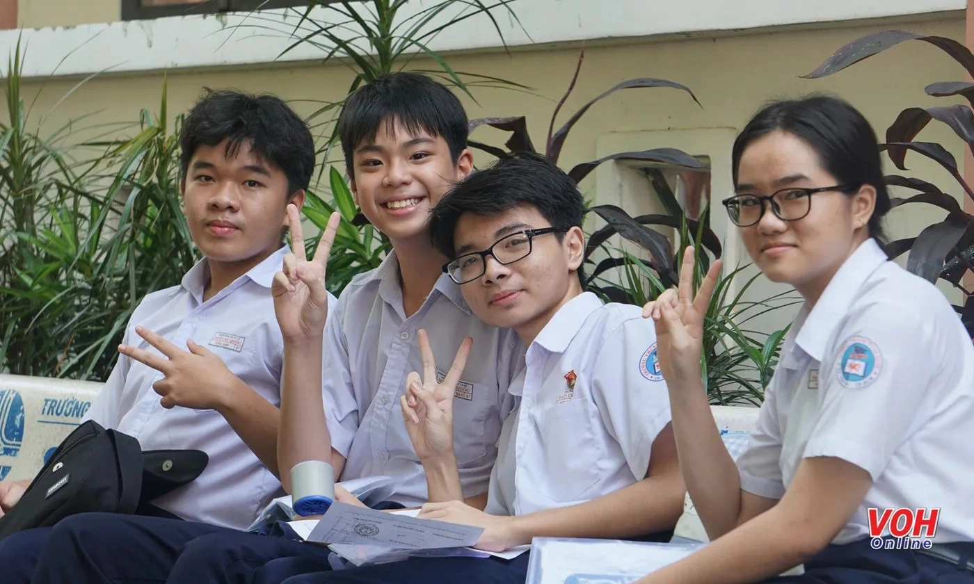 Hà Nội: Đề thi lớp 10 môn tiếng Anh “dễ thở”