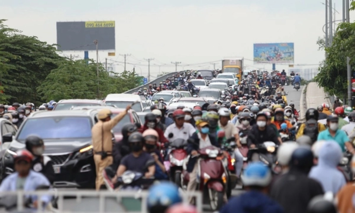 Điểm tin trưa 9/6: Cấm xe máy vào đường dẫn cao tốc TPHCM - Long Thành, ùn ứ giao thông nghiêm trọng