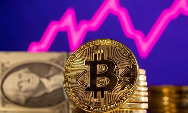 Bitcoin áp sát đỉnh lịch sử, dòng tiền đổ vào quỹ tiền số lập kỷ lục