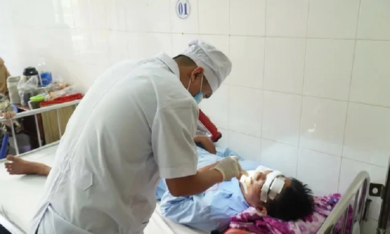 Cà Mau: Máy bay không người lái dùng trong nông nghiệp làm một người bị thương