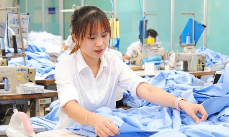 Lương tối thiểu vùng tại TPHCM và Hà Nội điều chỉnh từ tháng 7