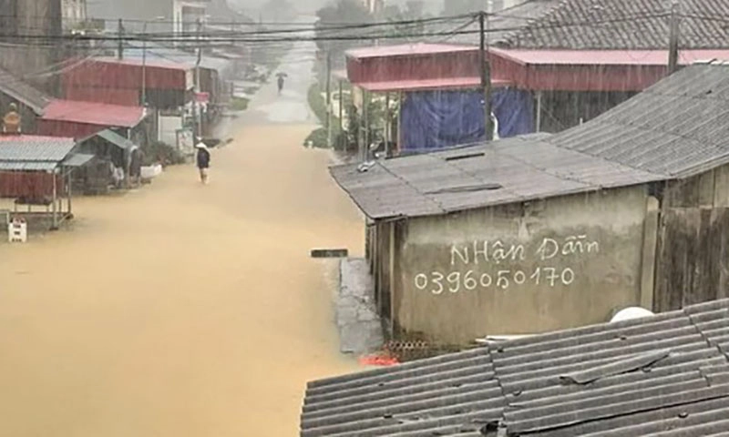 Mưa lũ làm 110 ngôi nhà hư hỏng, 2 người bị thương ở Lạng Sơn