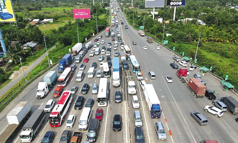 Đẩy nhanh Dự án mở rộng cao tốc TPHCM - Long Thành lên 8-10 làn xe