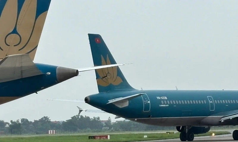 Cục Hàng không vào cuộc điều tra vụ hai máy bay va chạm ở Nội Bài
