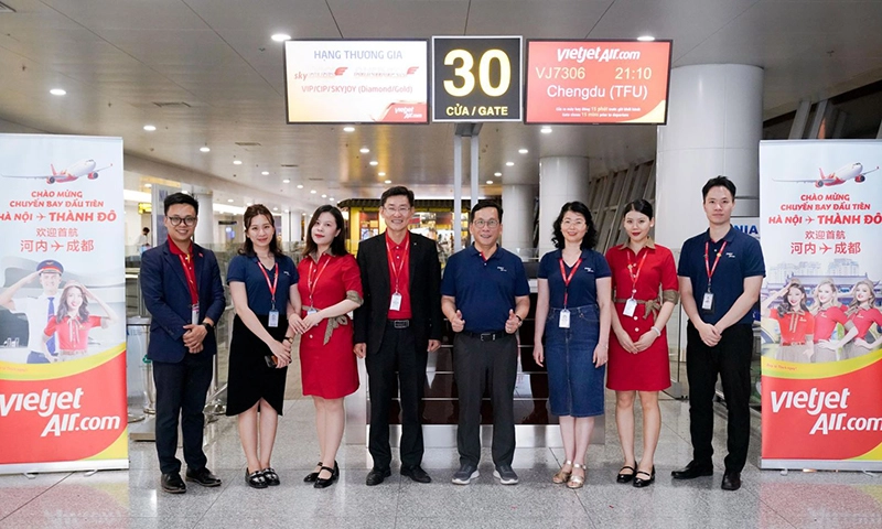 Vietjet mở đường bay thẳng Hà Nội - Thành Đô