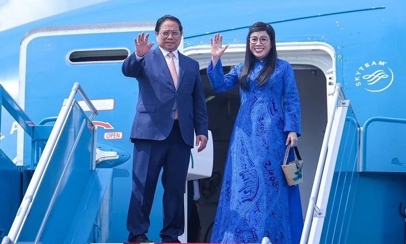 Thủ tướng lên đường dự Hội nghị Thượng đỉnh BRICS mở rộng và hoạt động song phương tại Brazil