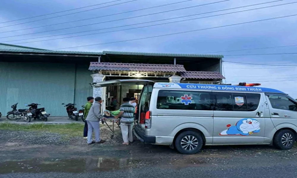 Tai nạn điện giật thương tâm khi anh trai giúp em gái xây nhà