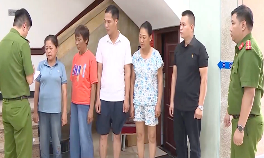 Quảng Trị liên tiếp phát hiện nhiều vụ khai thác cát trái phép trên sông