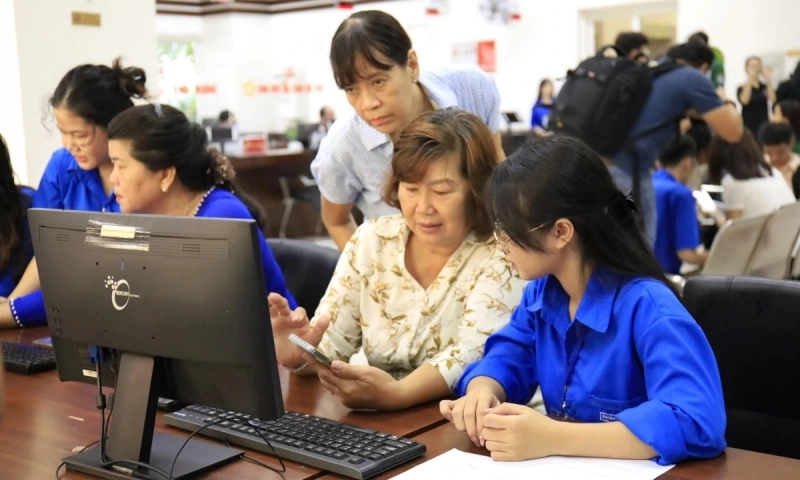 Thanh niên TPHCM đồng hành cùng chính quyền 2 cấp phục vụ người dân