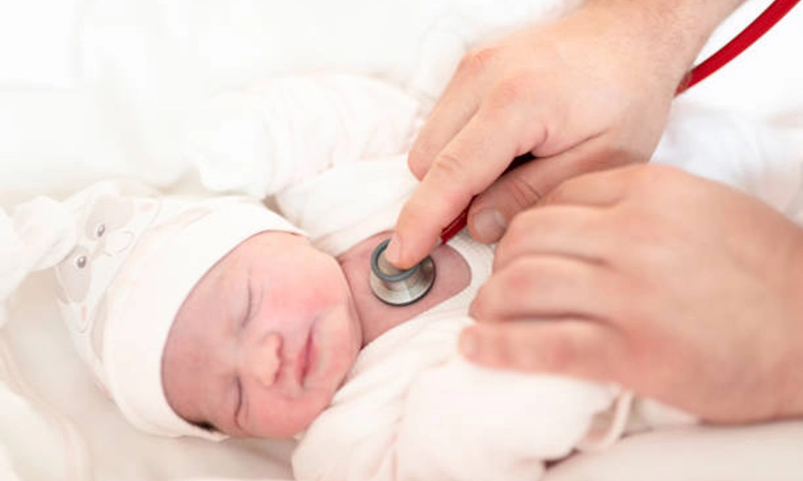 Nghiên cứu mới: Sinh mổ chủ động có thể làm tăng nguy cơ ung thư ở trẻ em