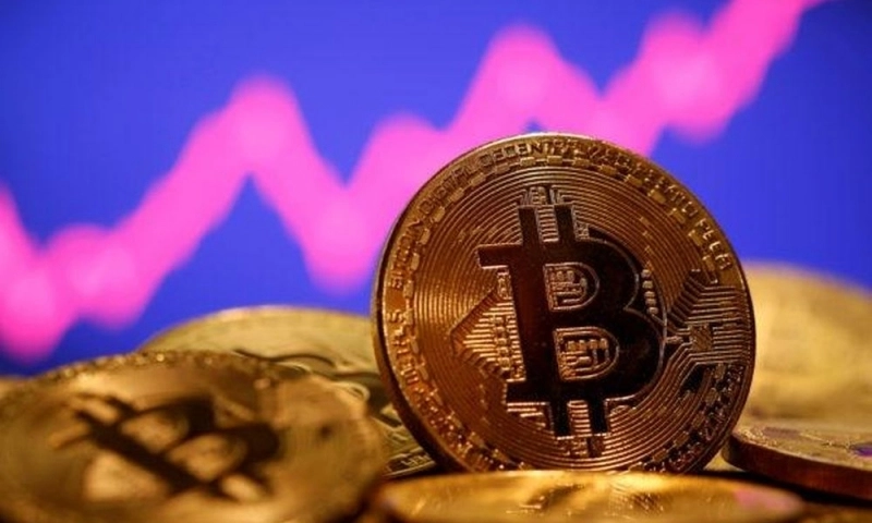 Bitcoin phá kỷ lục, vượt mốc 113.800 USD