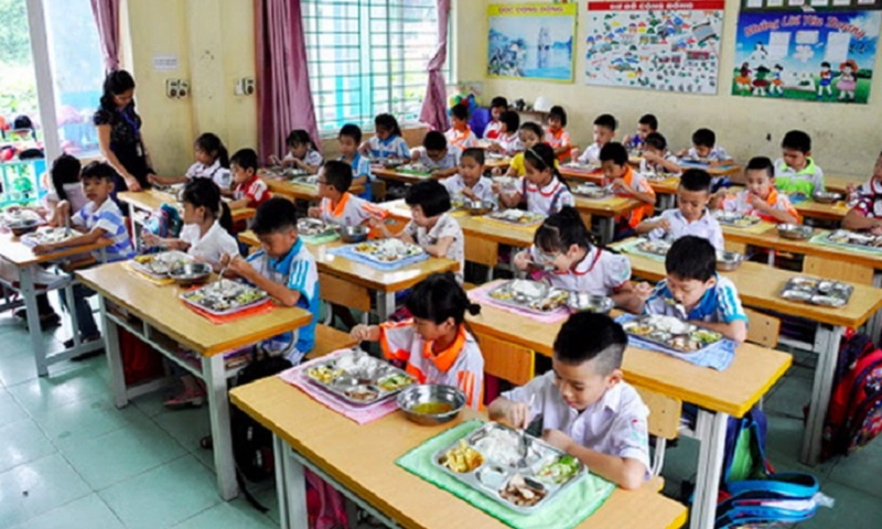 Hà Nội siết chặt quản lý, đảm bảo an toàn bữa ăn bán trú cho học sinh năm học 2025-2026