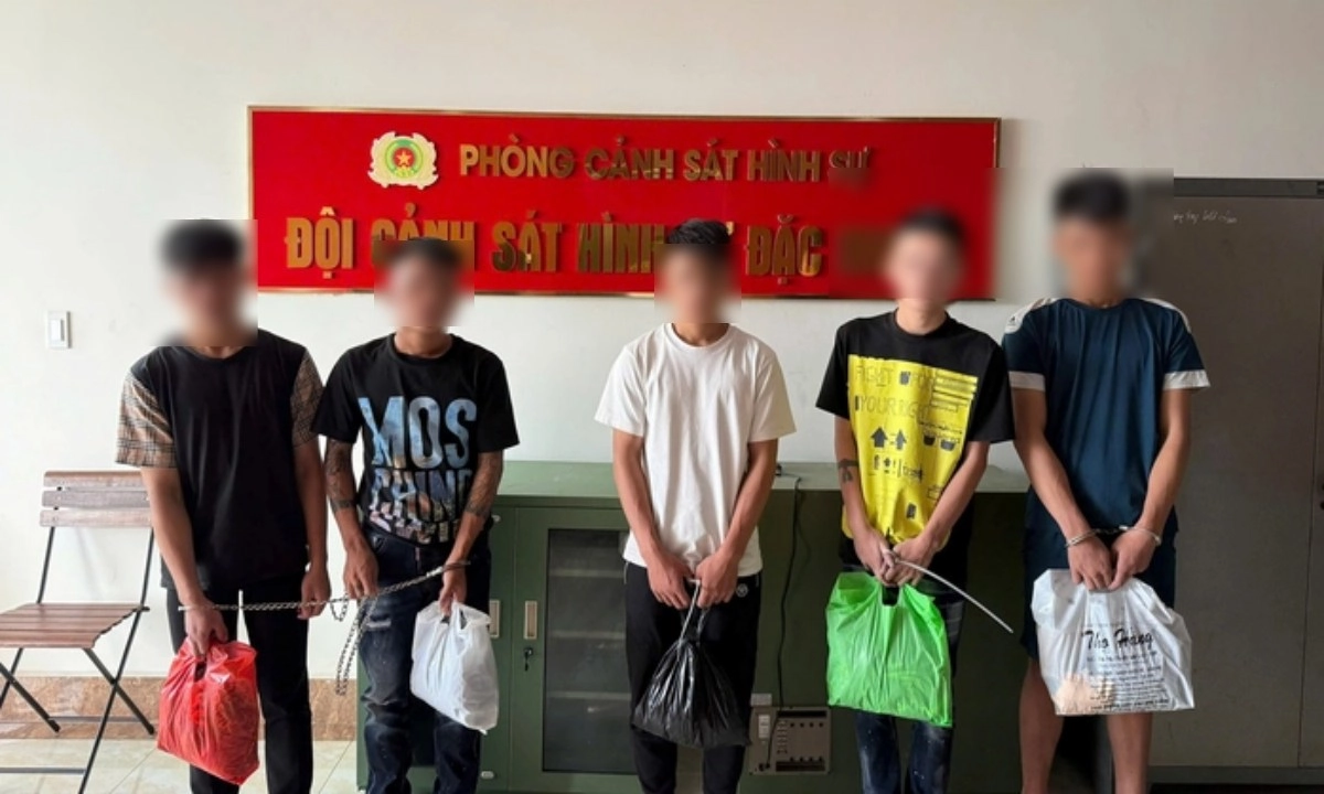 Hỗn chiến giữa hai nhóm “yêng hùng” tuổi teen: Khởi tố 19 đối tượng