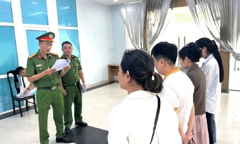 Đà Nẵng: Phanh phui chiêu trò tại phòng khám sử dụng bác sĩ giả