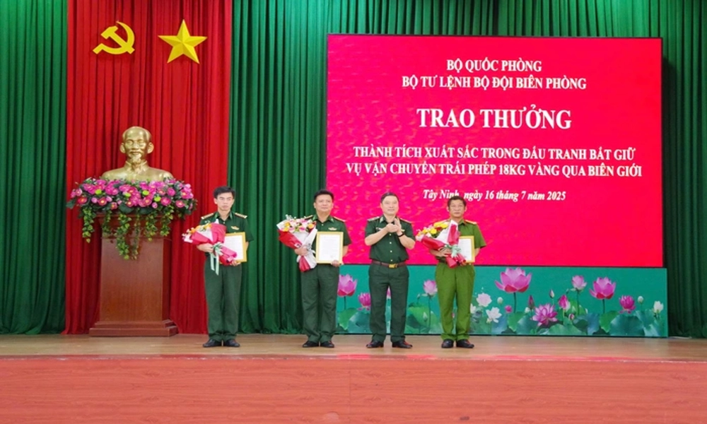 Bắt giữ 18 kg vàng lậu ở Tây Ninh: Khen thưởng lực lượng phá án
