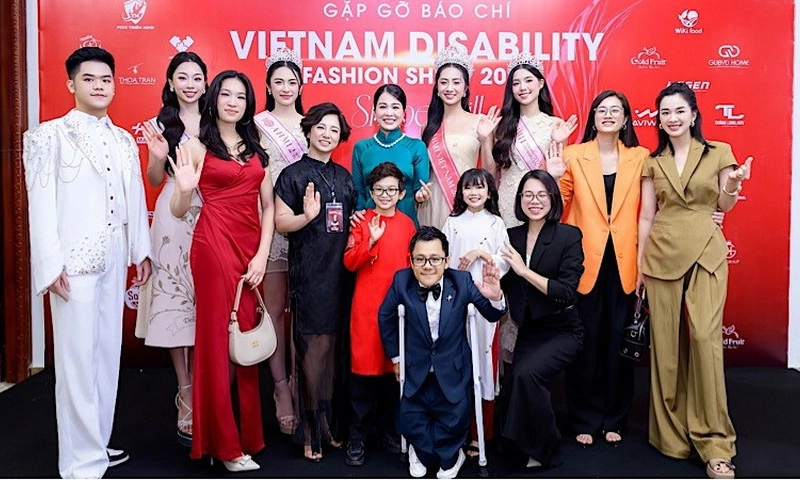 Hà Nội ra mắt chương trình thời trang toàn quốc đầu tiên dành cho người khuyết tật