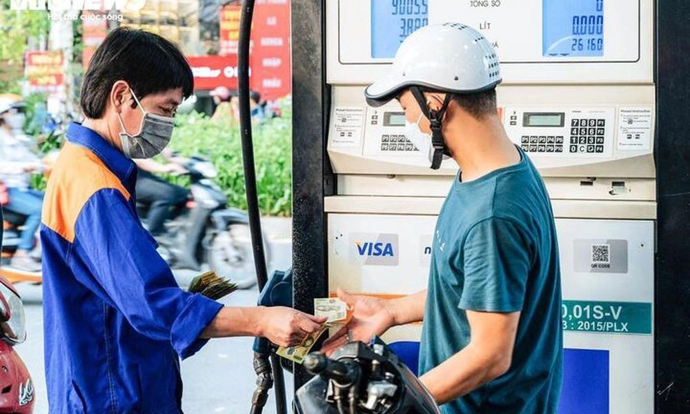 Chiều nay, giá xăng có thể giảm nhẹ 