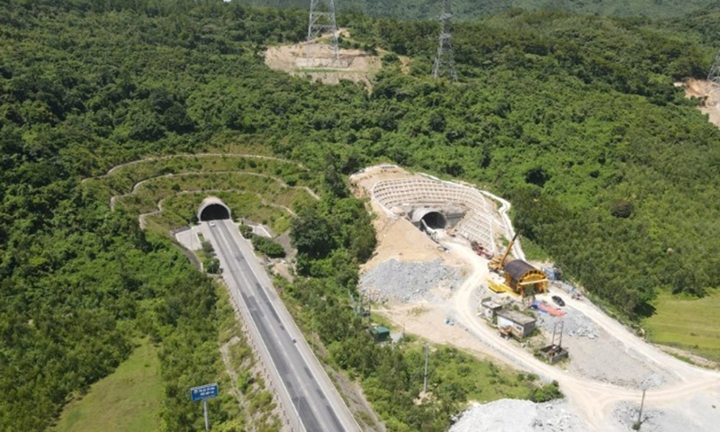 Hầm Đèo Ngang thứ hai, dài 650 mét nối Hà Tĩnh - Quảng Trị đã thông