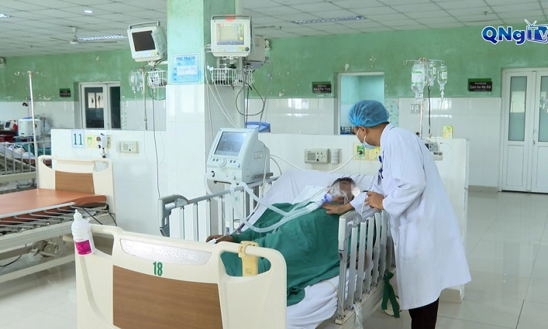 Quảng Ngãi: Cứu sống bệnh nhân ngộ độc Botulinum nguy kịch từ món cá muối chua