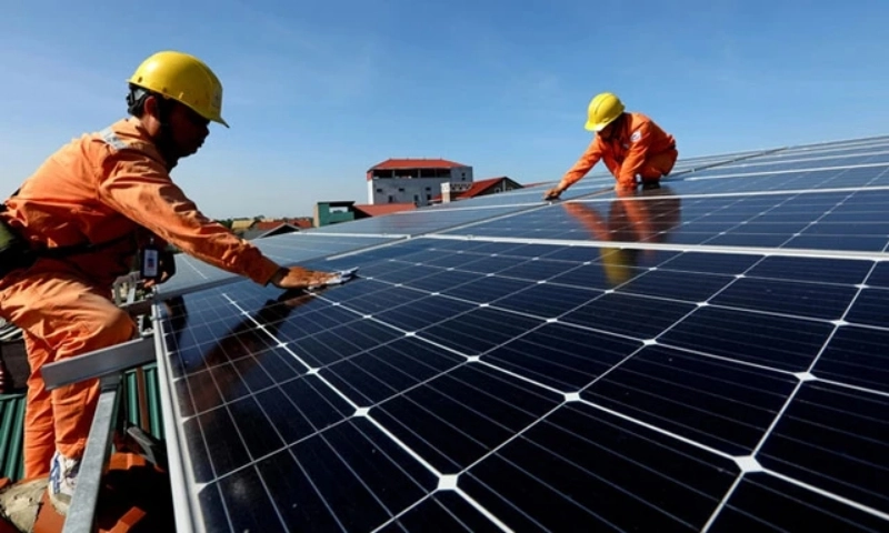 Đề xuất hỗ trợ 2,5 triệu đồng cho hộ dân lắp điện mặt trời