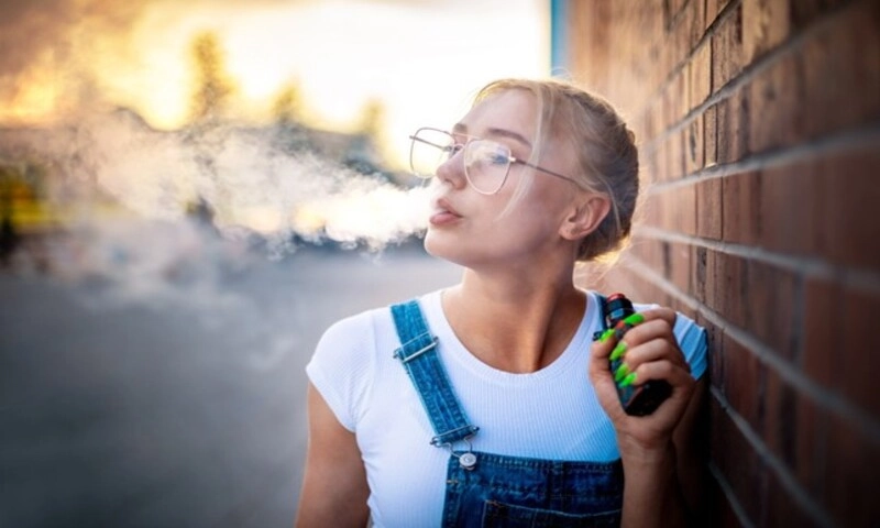 Nghiên cứu mới: Hương vị trong thuốc lá điện tử có thể gây nghiện dù không chứa nicotine